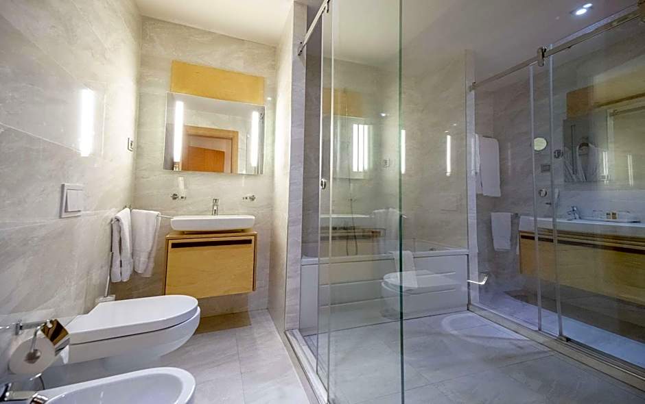 Best Western Premier Ark Hotel