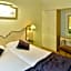 Hotel Suites Unic Renoir Saint-Germain