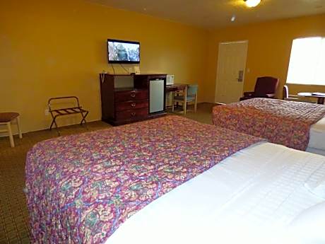 Queen Room with Two Queen Beds