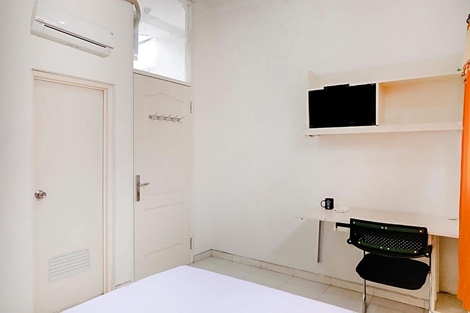 OYO Life 2760 Kost Simpang Borobudur 47