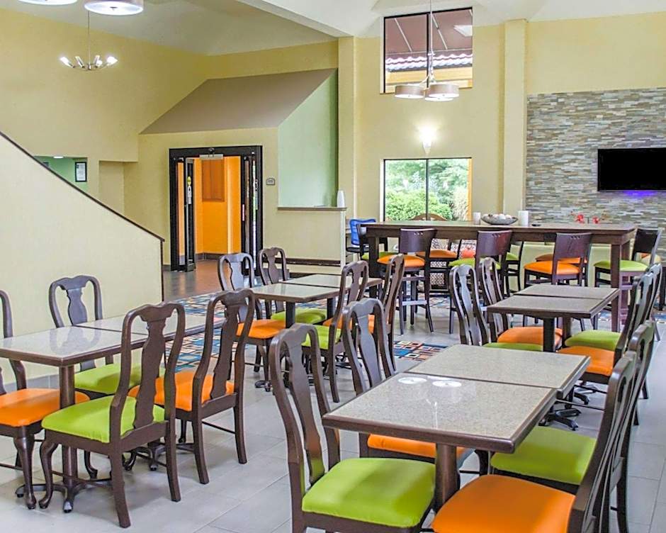 Quality Inn & Suites Medina - Akron West