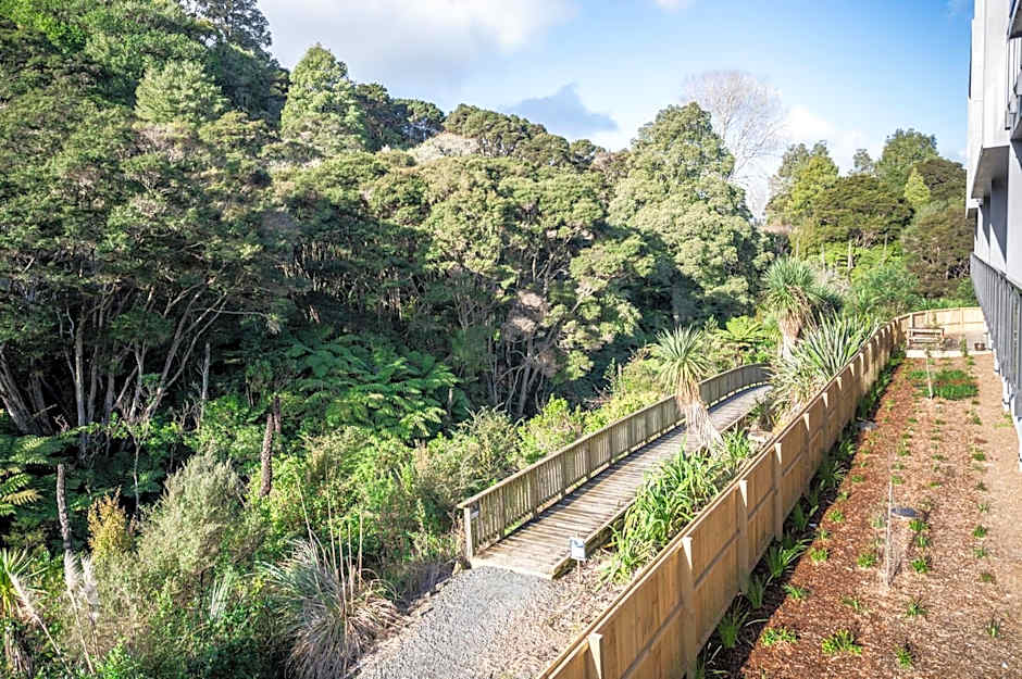 Sunrise Garden Suites