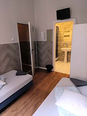 Standard Double Suite