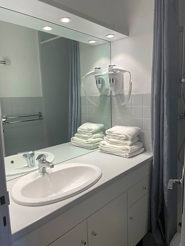 Hôtel-Restaurant "Les Rochers"