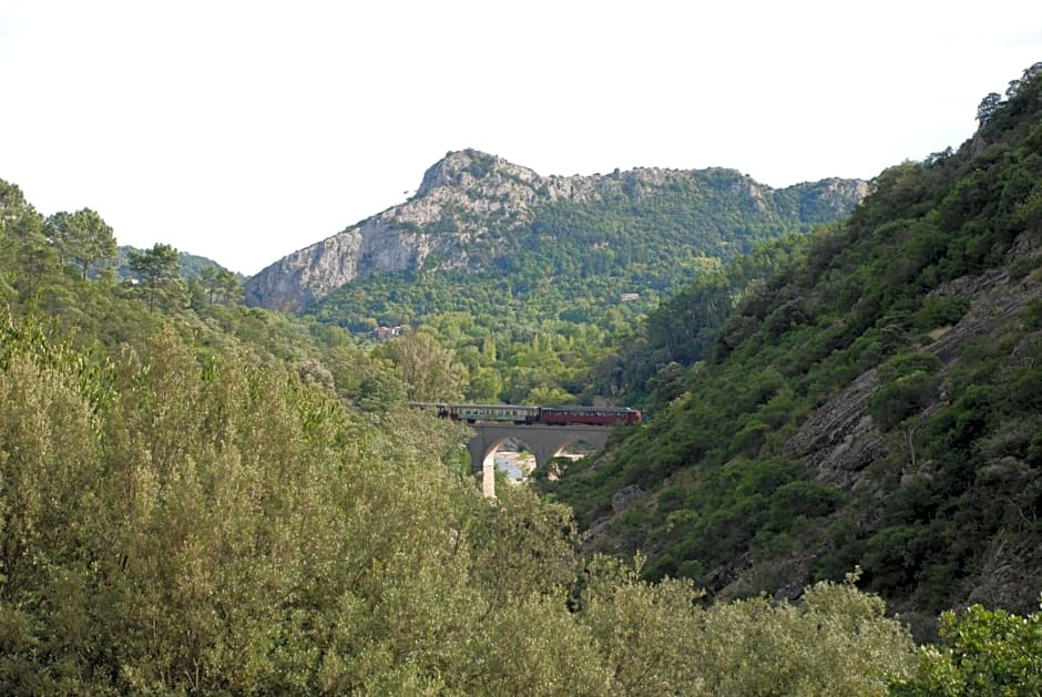 Hôtel "La Résidence des 3 Barbus"