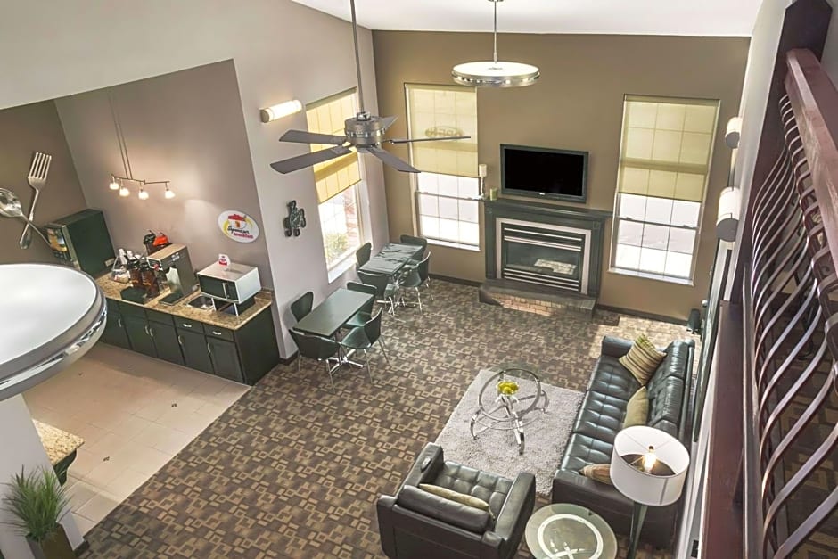 Super 8 by Wyndham Stafford/Springfield Area