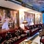 Q Hotel