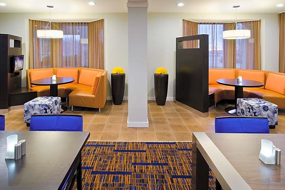 Courtyard by Marriott St. Louis Airport/Earth City
