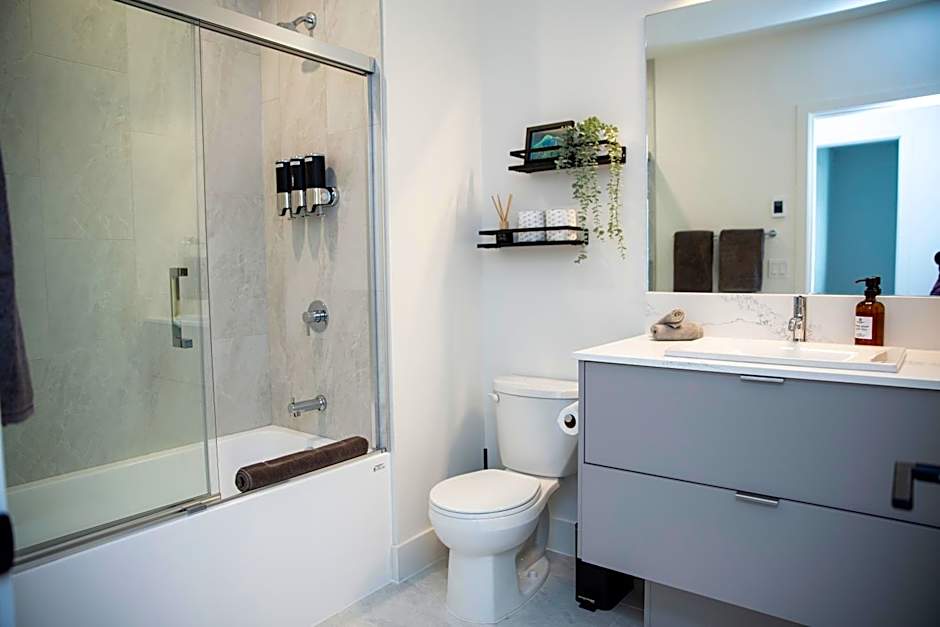 Birdies and Bears by Revelstoke Vacations