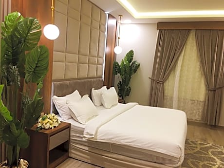 Al-Tayf Al-Musafir  For Hotel  Apartments - الطيف المسافر للشقق المخدومة