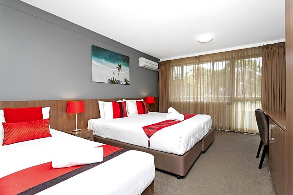 Peninsula Nelson Bay Motel and Serviced Apartments