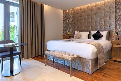 Deluxe Double or Twin Room with Balcony