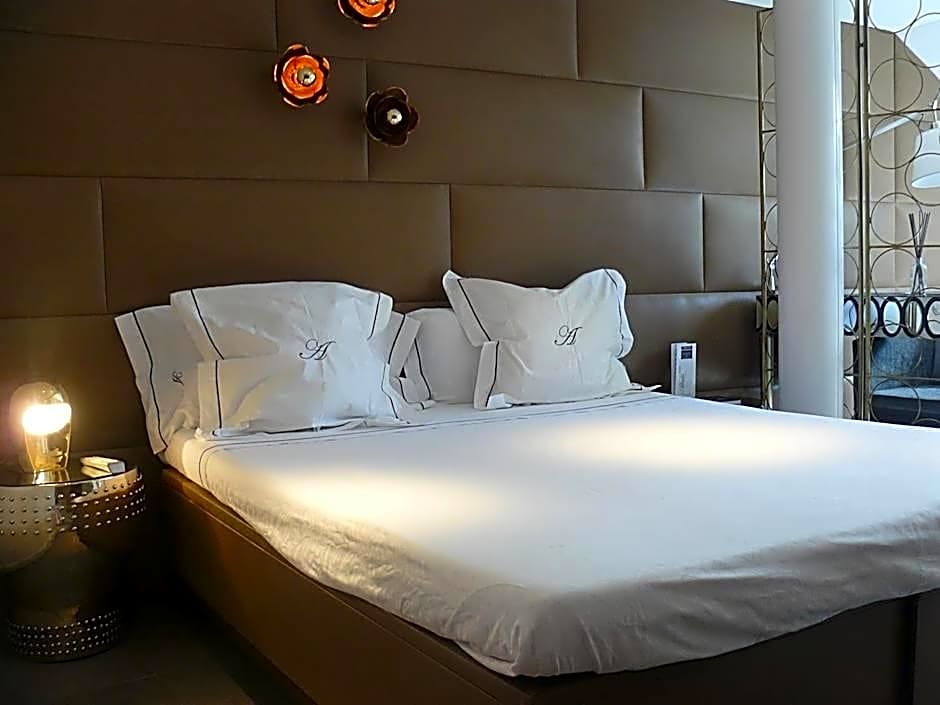 ApartaSuites Satellite by Abalu Hotels