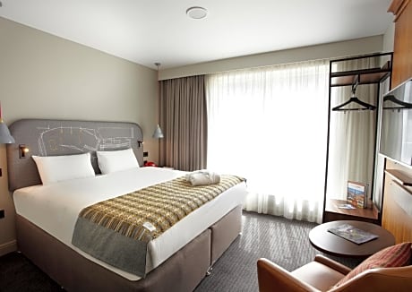 Privilege Queen Room