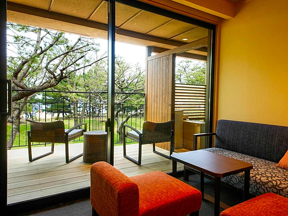 Awaji Hamarikyu Takumi