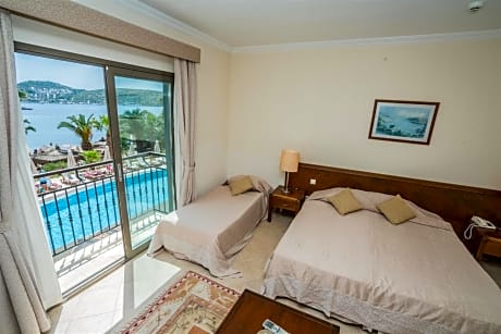 Queen Room with Sea View