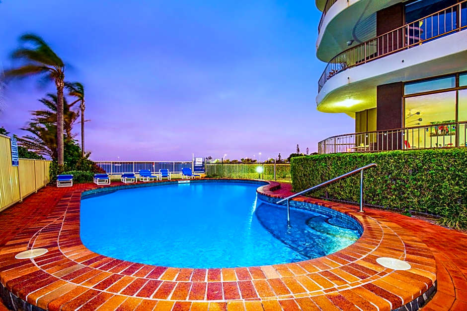 Broadwater Shores Waterfront Apartments