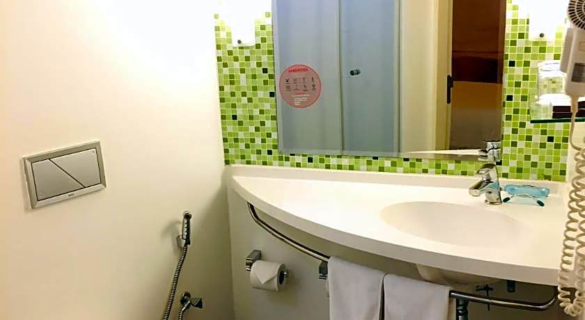 ibis Vientiane Nam Phu