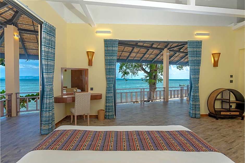 Photo 1 of 20 of Villa 2 Bedroom, Beachfront