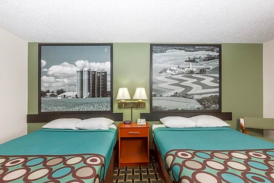 Super 8 by Wyndham Osceola IA