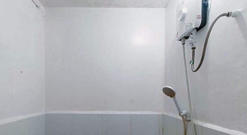 RedDoorz near OWWA Pasay