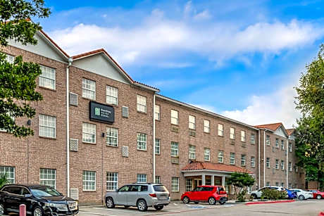 MainStay Suites Addison-Dallas