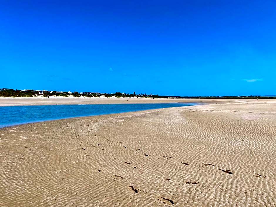 i-LOLLO Bed & Breakfast at the River Mouth