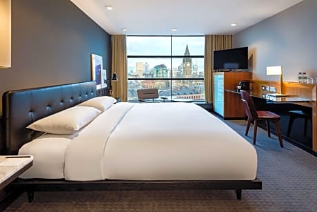 Collection Premium Room with City View - single occupancy - Breakfast included in the price