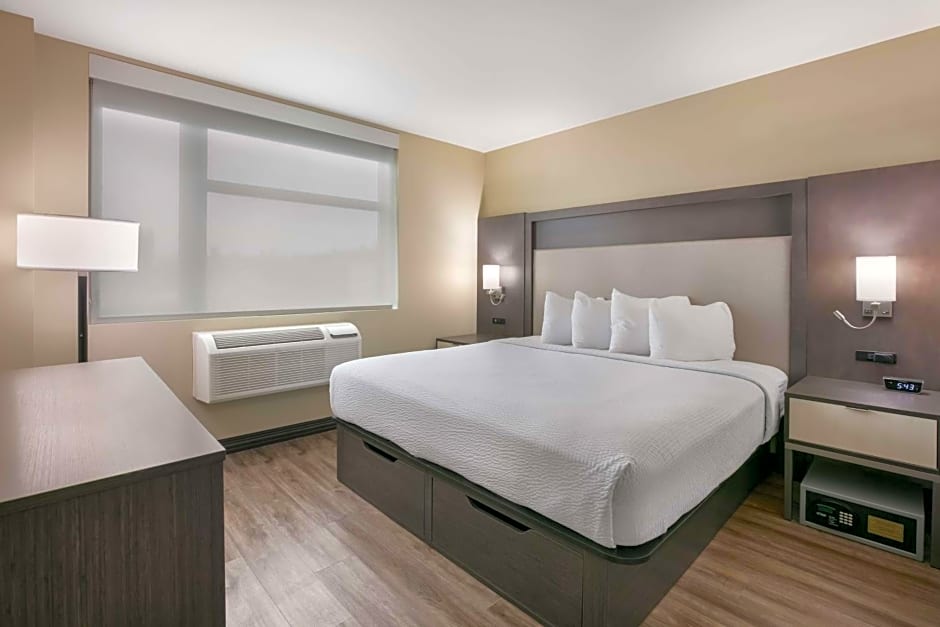 Best Western Plus Executive Residency Bronx