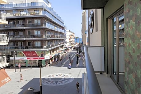 SUPERIOR STUDIO (3 ADULTS IN CAPACITY 3)