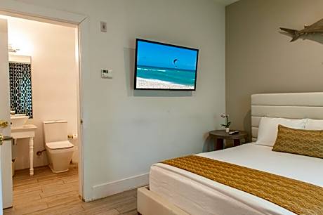 One Bedroom King Suite