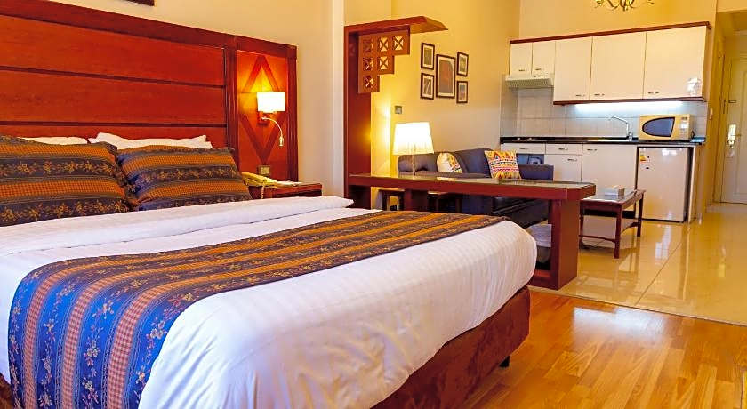 Comfort Hotel Suites