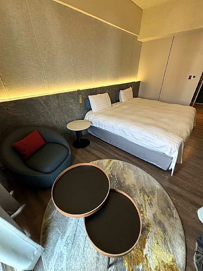 Metro Hotel