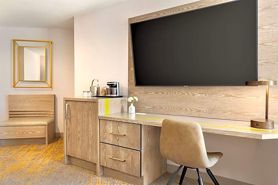 DoubleTree By Hilton Campbell - Pruneyard Plaza