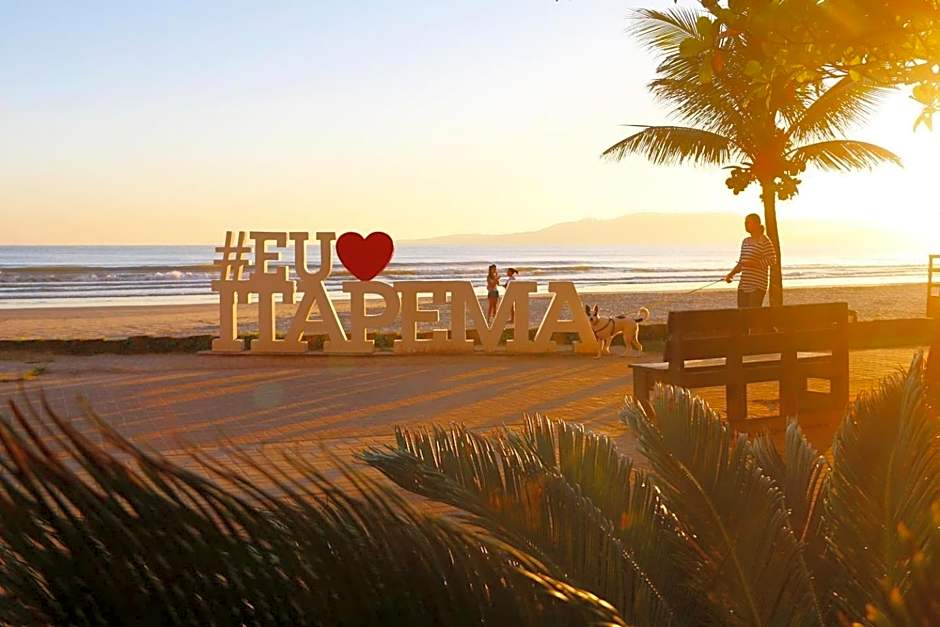 Apartamento 200 metros da praia 03 quartos com ar condicionado - Meia Praia - Itapema