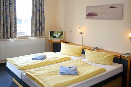 Double Room (2 Twin Beds)