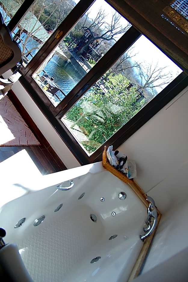 Beyaz Ev Agva - Adult only +15