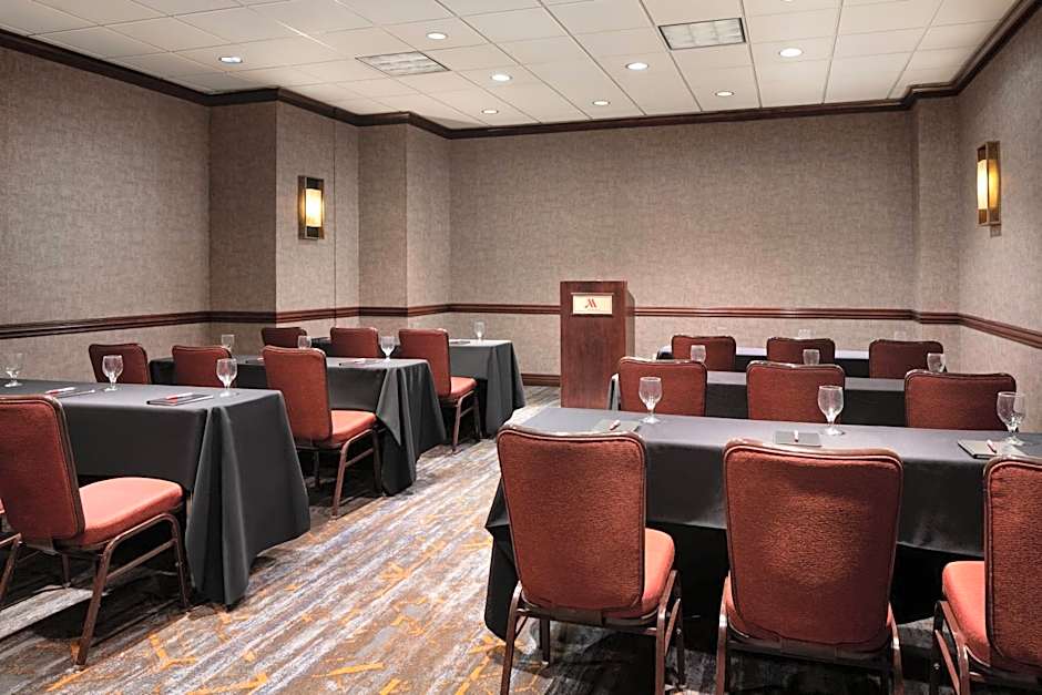 Marriott Riverside at the Convention Center