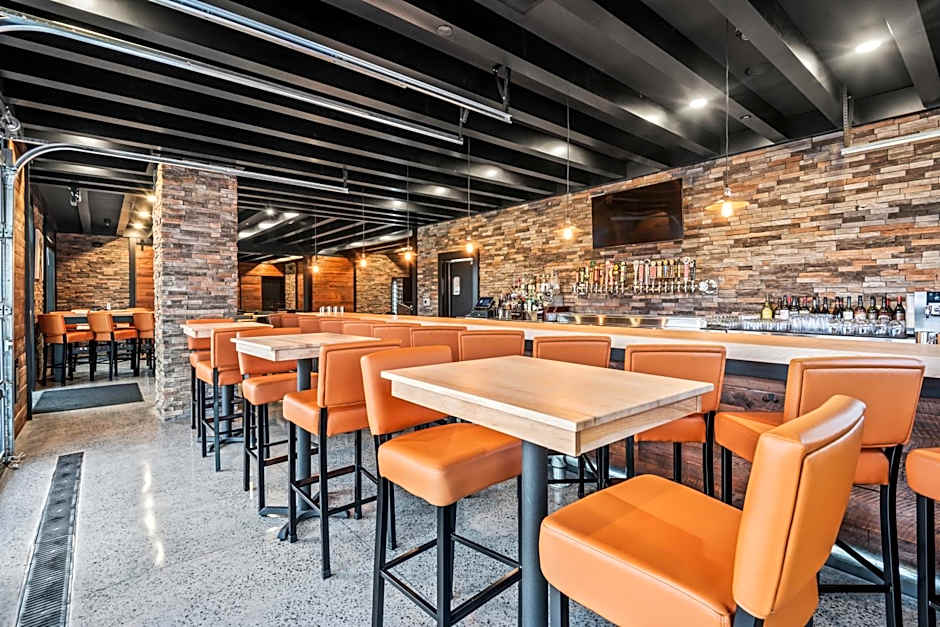 Cobblestone Hotel & Suites - Cullman