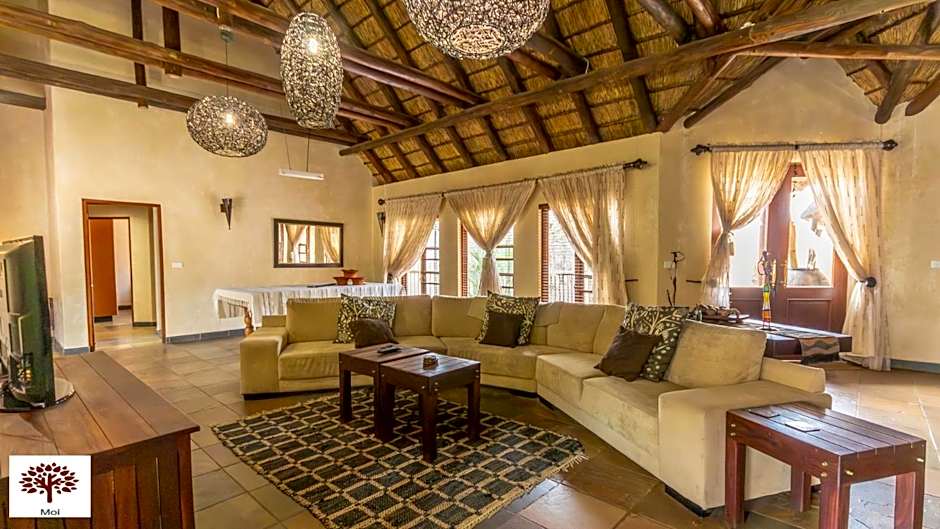 Zebula Golf and Wildlife Estate - Oryx Walkway Pax 16 - Moi Signature Luxury villa