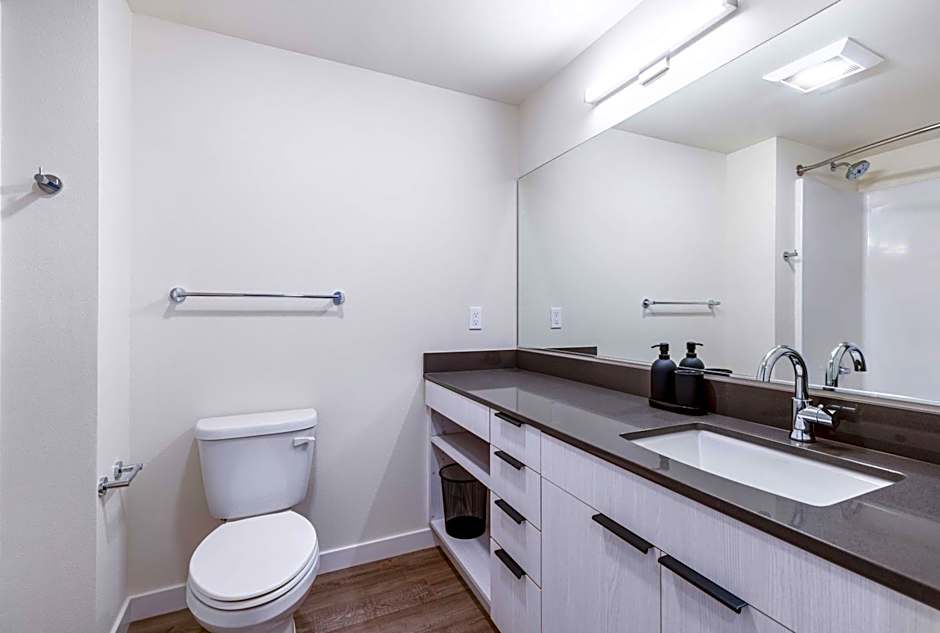 Marina Square Suites