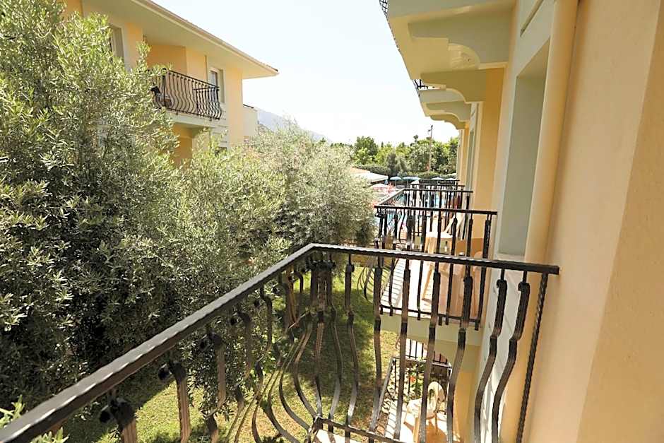 Mavruka Hotel