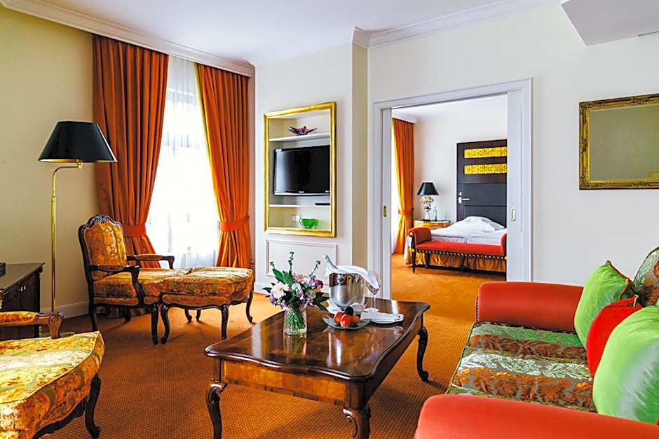 Relais & Chateaux Bulow Palais