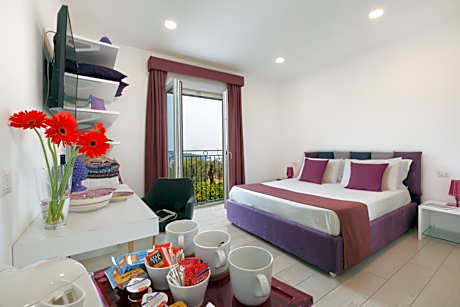 Deluxe Double Room with Sea View