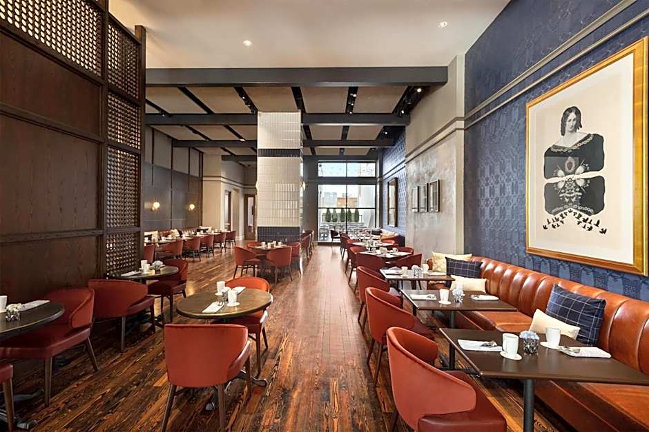 106 Jefferson Huntsville Curio Collection by Hilton