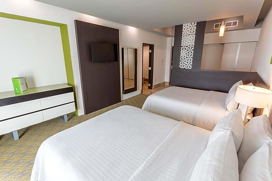 Photo 1 of 5 of Standard 2 Double Beds, Atrium View