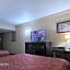 Econo Lodge Inn & Suites