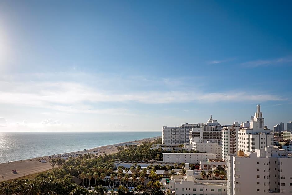 Photo 1 of 4 of 1 King Bed, Ocean front, Balcony