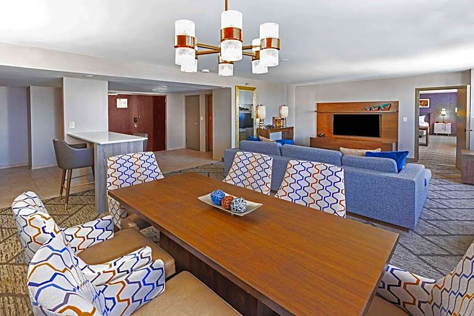 DoubleTree By Hilton Hotel Tulsa-Downtown