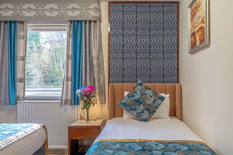Muthu Fort William Hotel